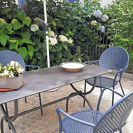 Ai Tre Cavalli Bed & Breakfast Cherasco