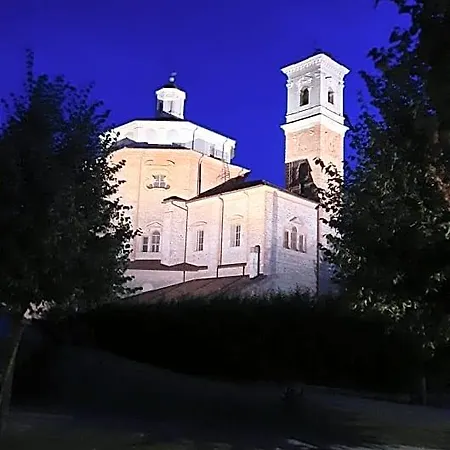 Ai Tre Cavalli Bed & Breakfast Cherasco