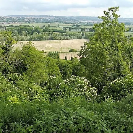 Ai Tre Cavalli Bed & Breakfast Cherasco